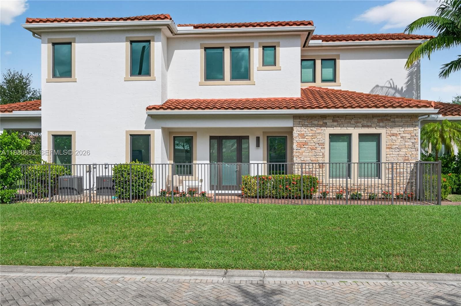 5999 E Brookfield Cir E, Hollywood, FL 33312 photo 4
