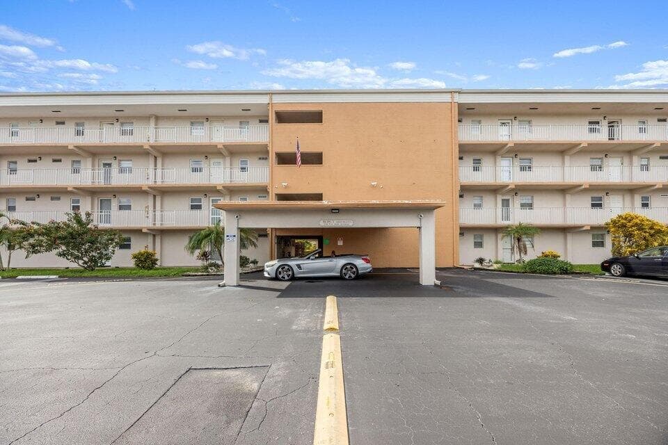 2515 NE 1st Court # 209, Boynton Beach, FL 33435 photo 2