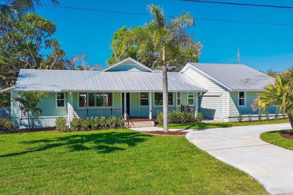 2366 SE Country Club Lane, Stuart, FL 34996 photo 2