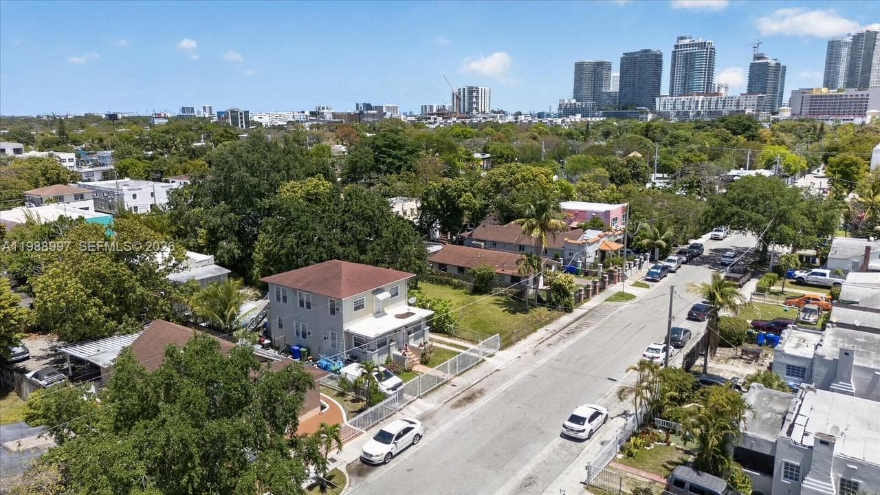 267 NW 31st St, Miami, FL 33127