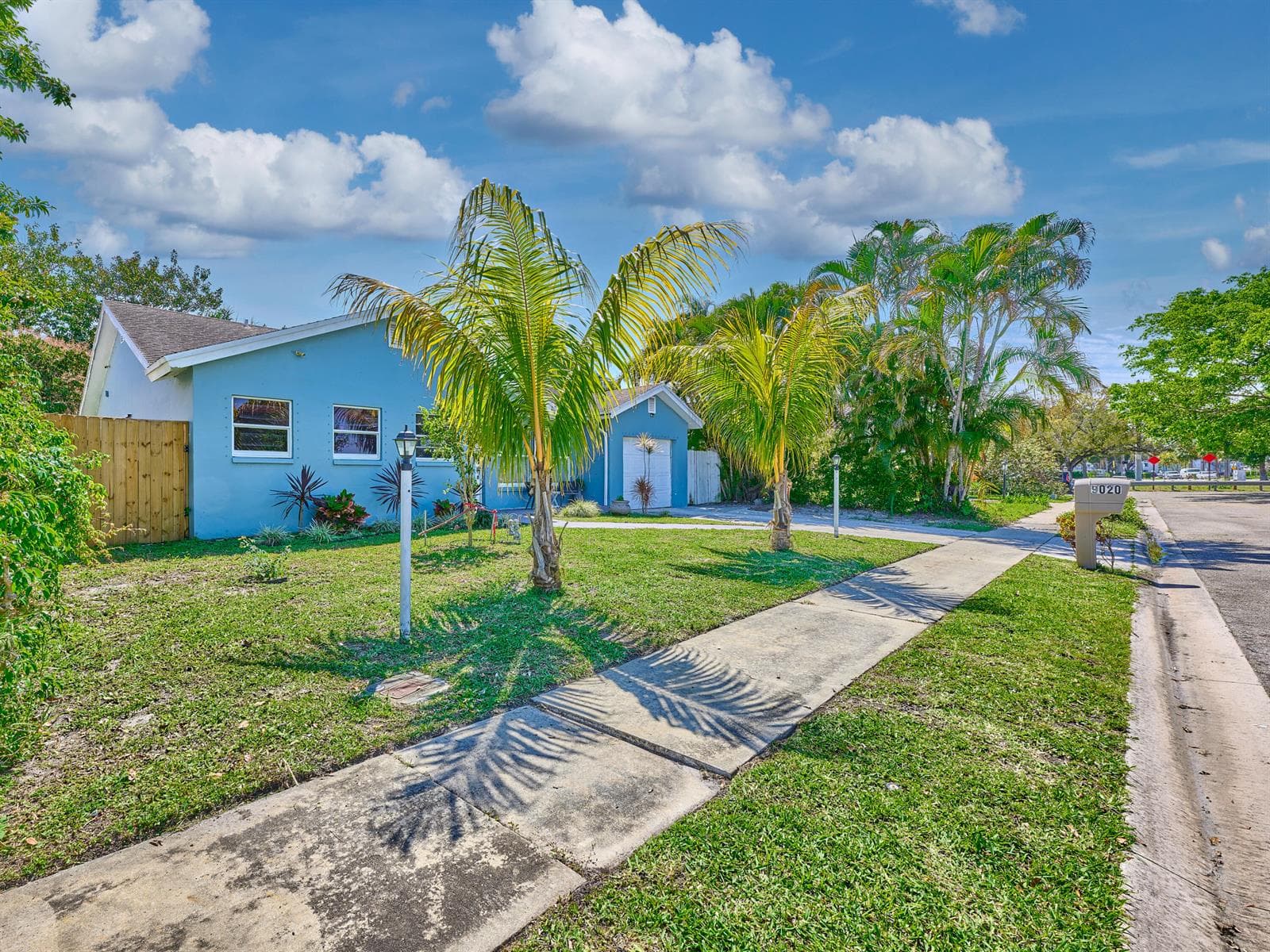 9020 SW 8th Street, Boca Raton, FL 33433 photo 4