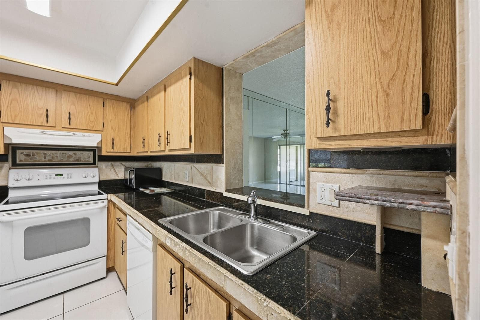 6525 S Oriole Boulevard, Delray Beach, FL 33446 photo 4