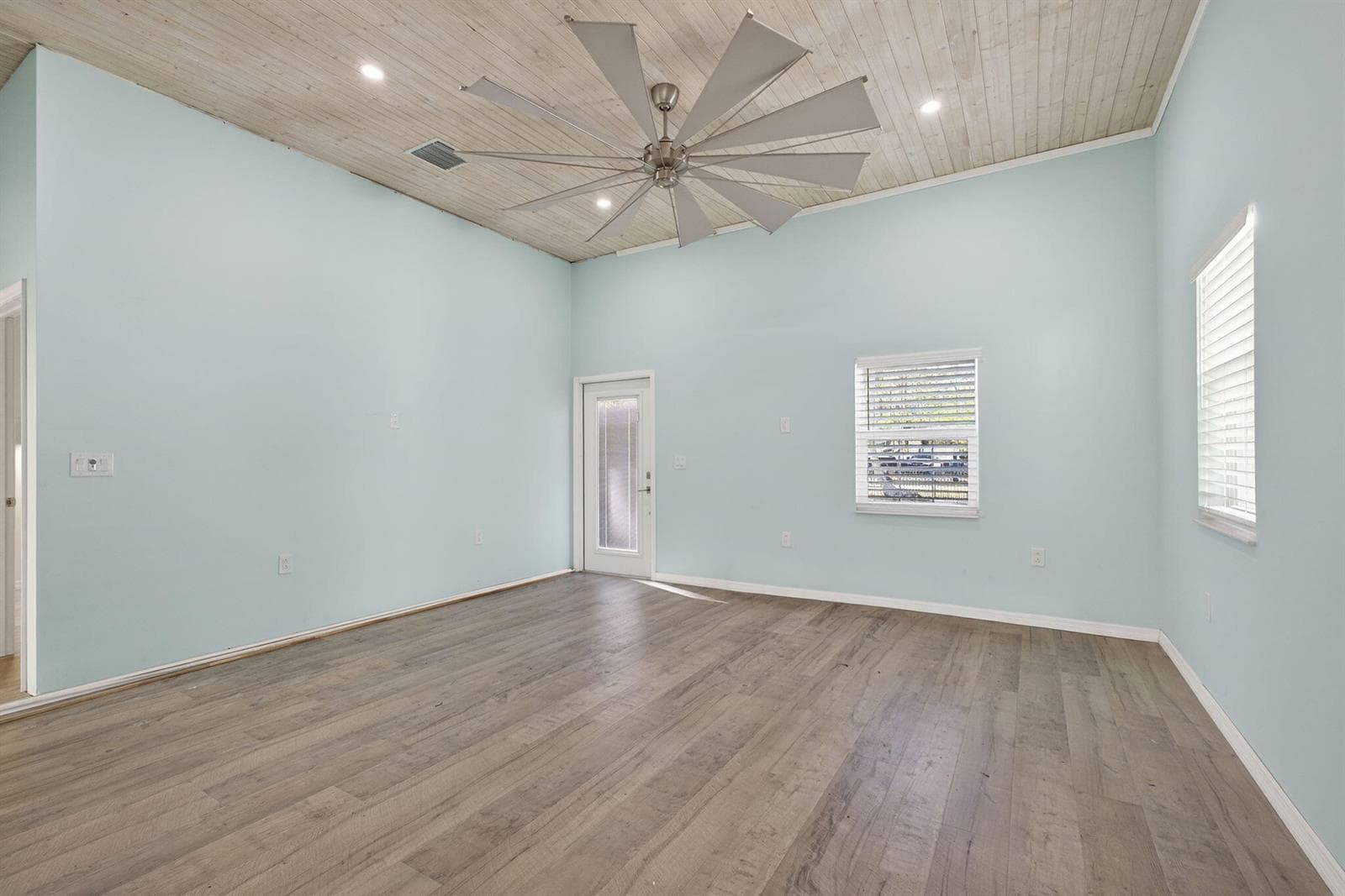 15399 N 61st Pl Place N, FL 33470 photo 5