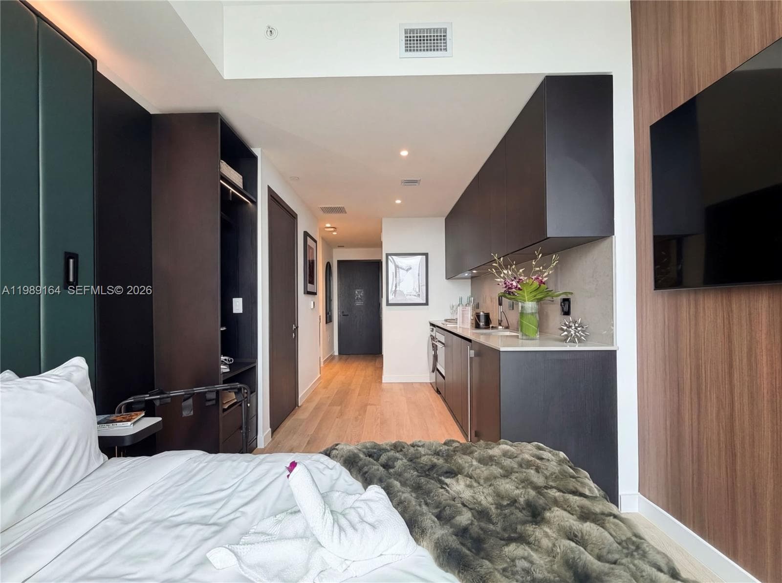 20 NE 11th St # 4803A, Miami, FL 33132 photo 3
