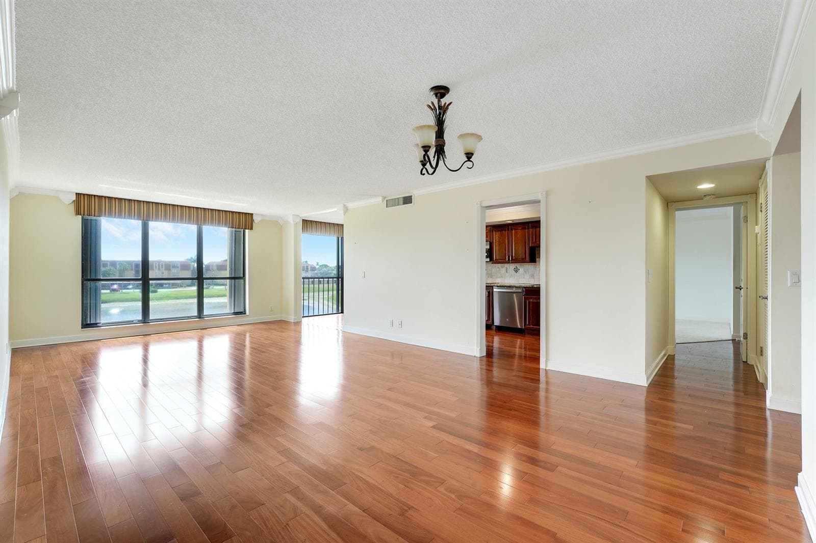 5344 Woodland Lakes Drive # 323, Palm Beach Gardens, FL 33418 photo 2