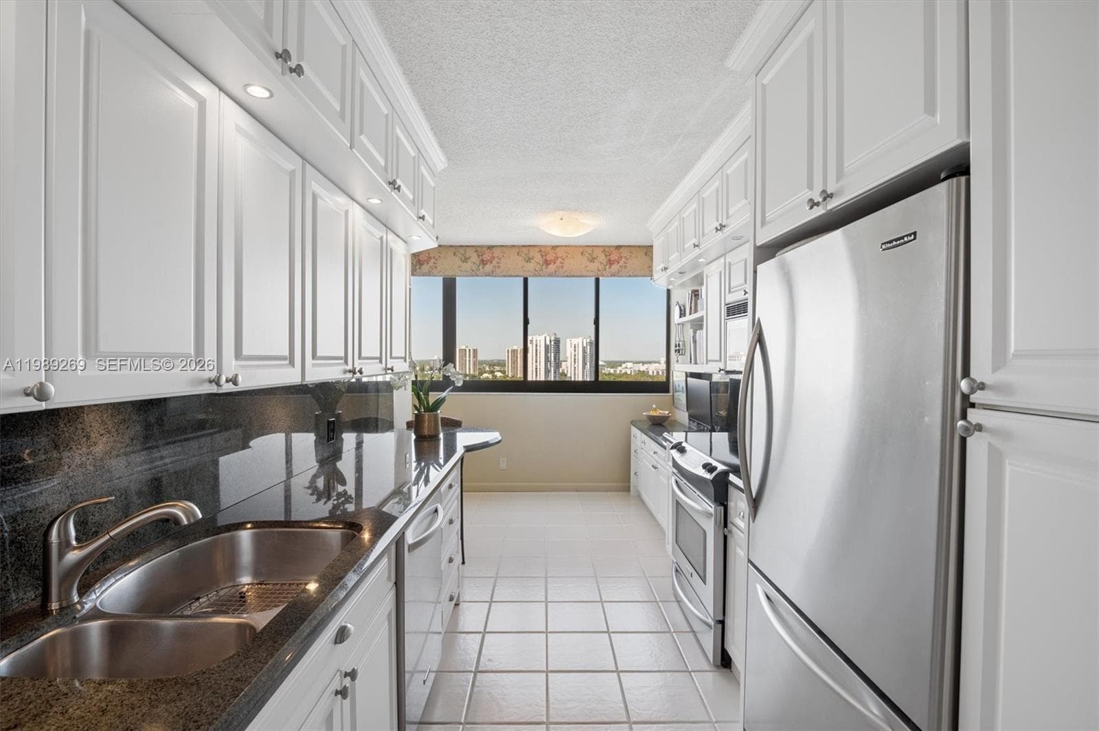 20185 E Country Club Dr # 1805, Aventura, FL 33180 photo 3