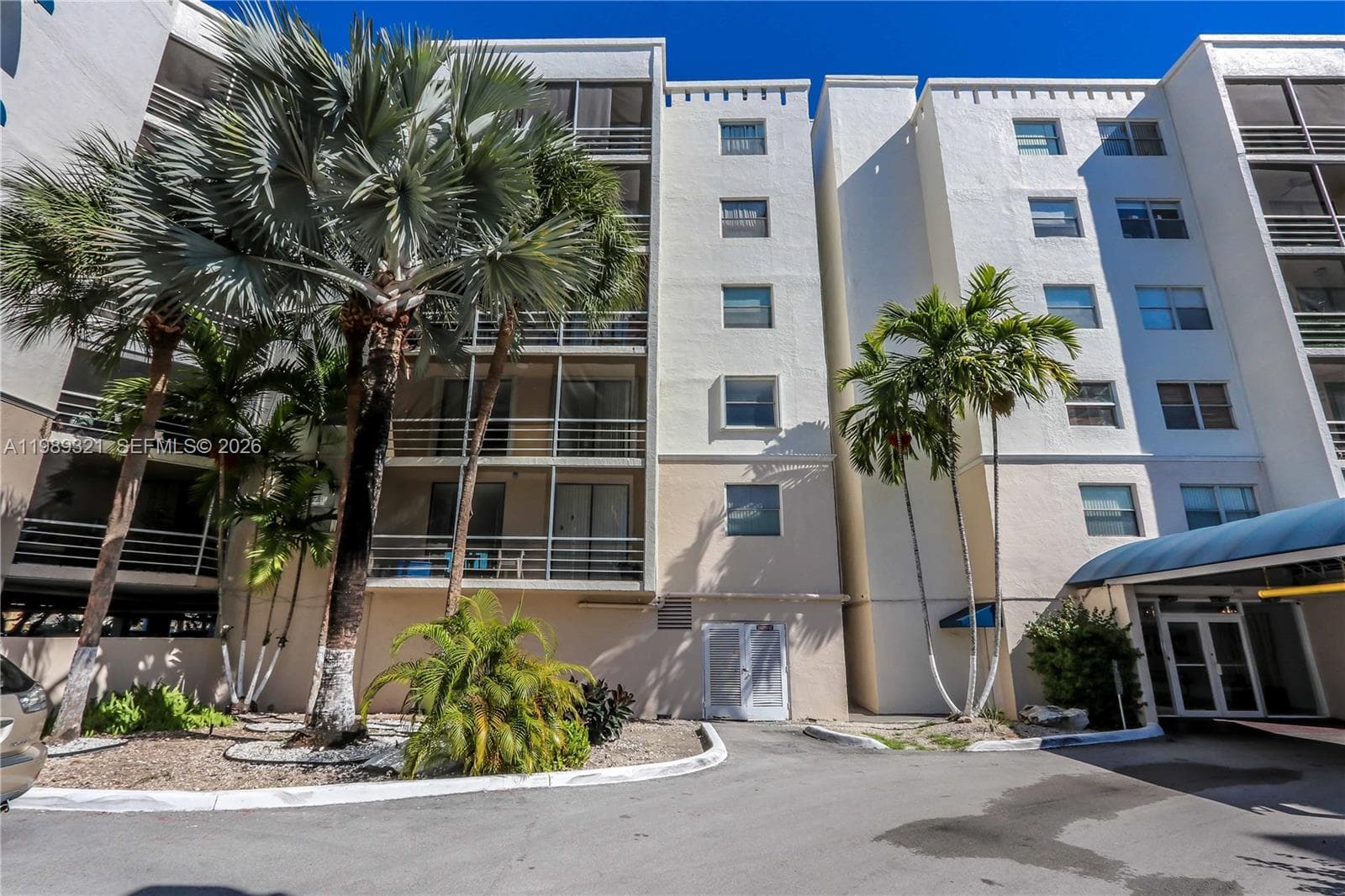 2821 N Miami Beach Blvd # 2K, North Miami Beach, FL 33160 photo 5