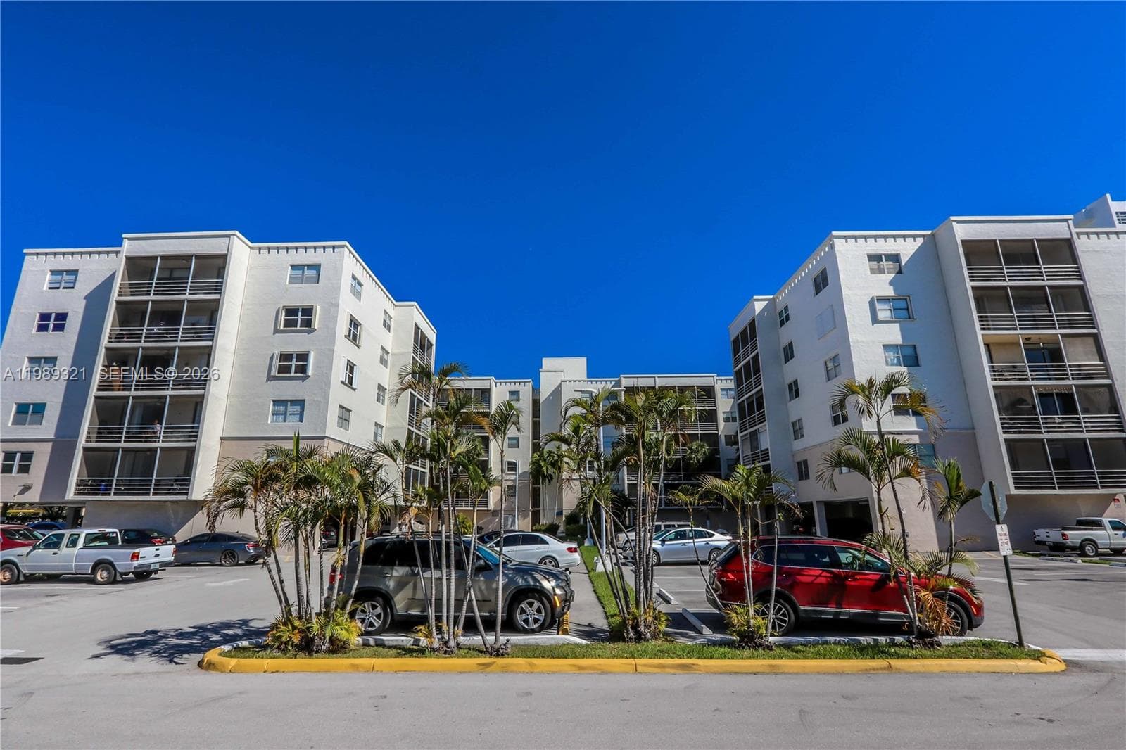 2821 N Miami Beach Blvd # 2K, North Miami Beach, FL 33160 photo 4