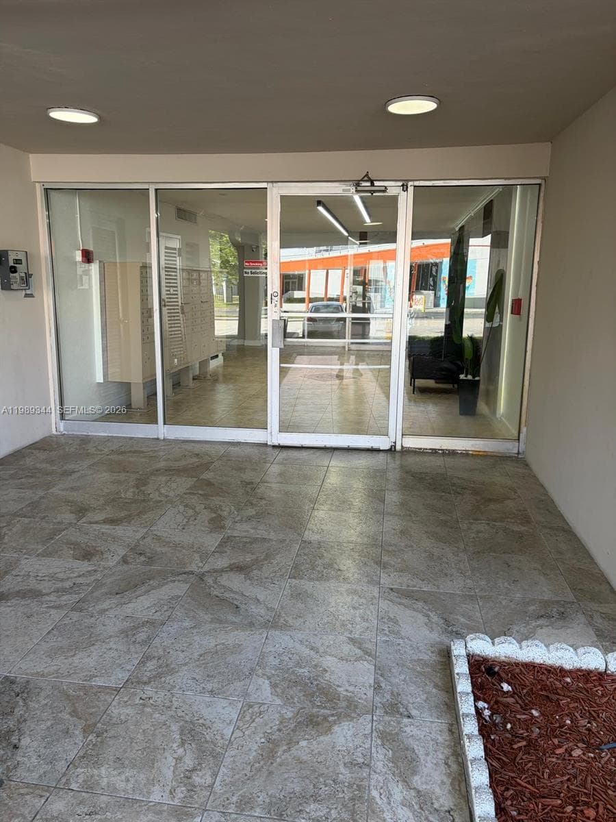 16410 Miami Dr # 504, North Miami Beach, FL 33162 photo 2