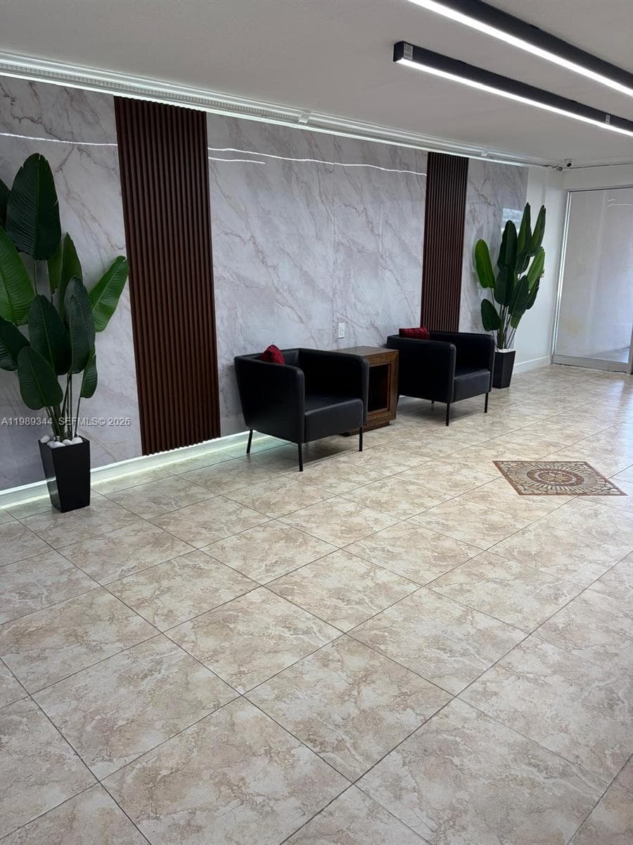 16410 Miami Dr # 504, North Miami Beach, FL 33162 photo 3
