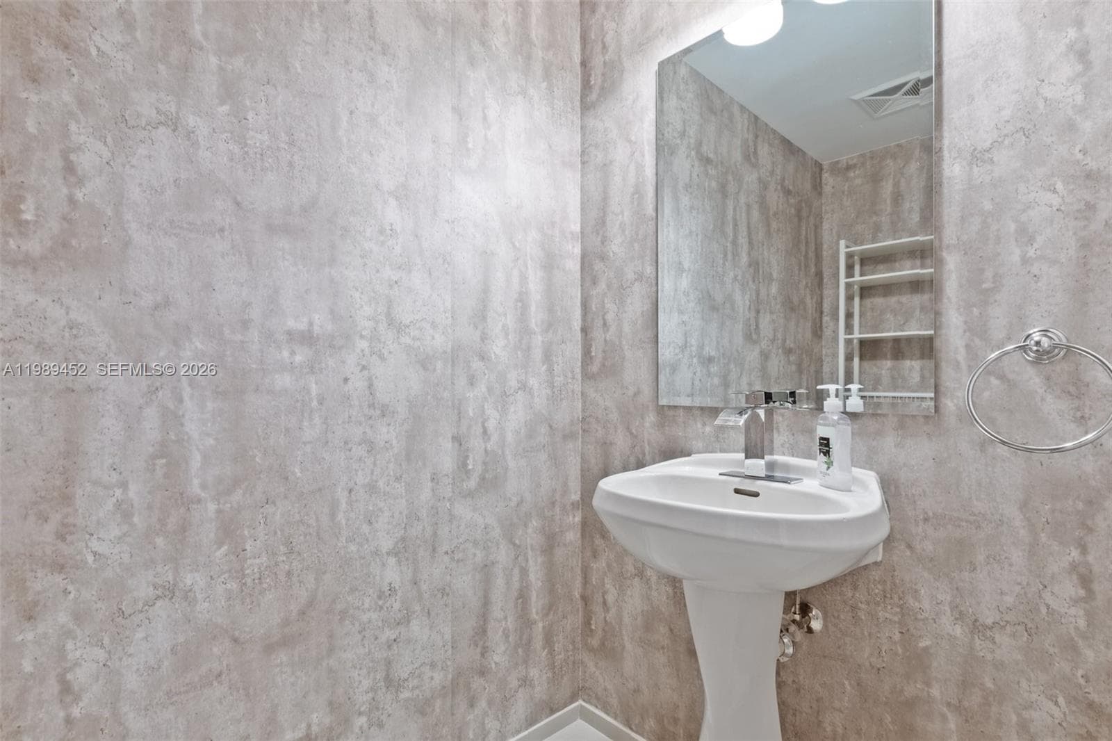 60 SW 13th St # 3800, Miami, FL 33130 photo 5
