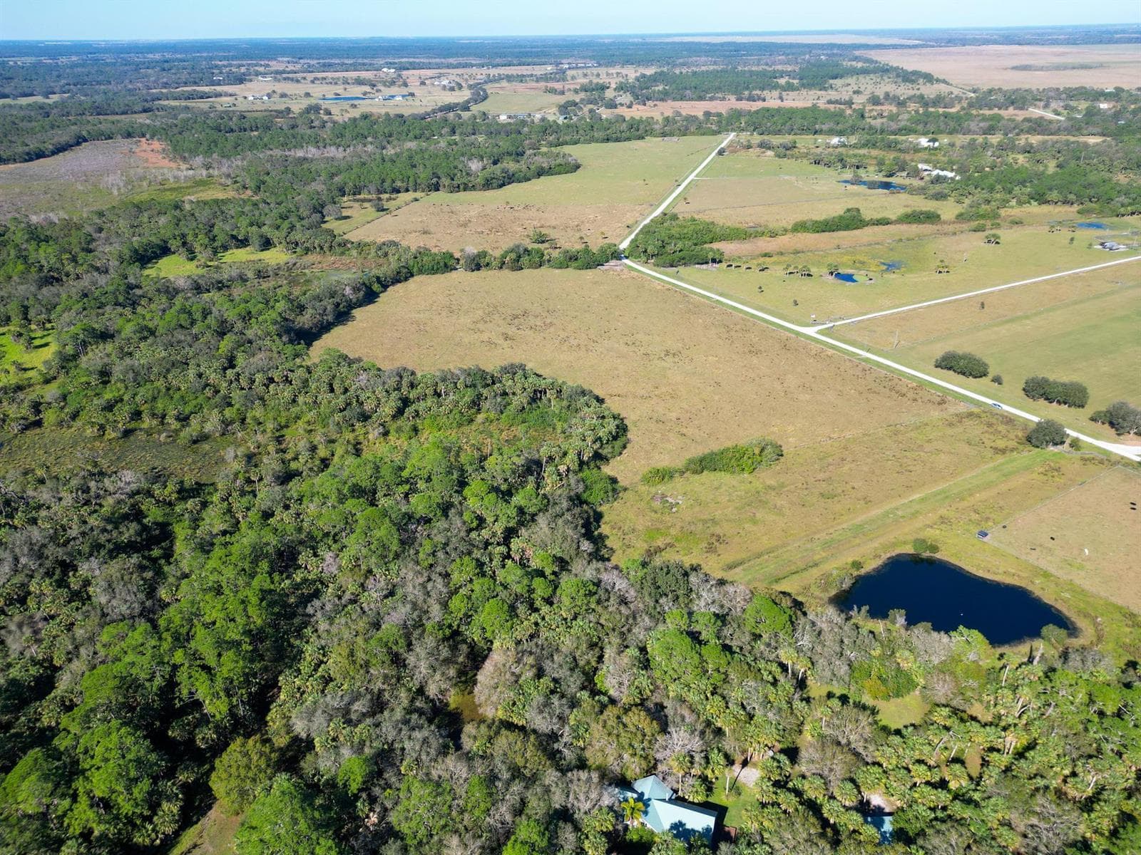 3702 SW Wild Turkey Lane, Okeechobee, FL 34974 photo 2