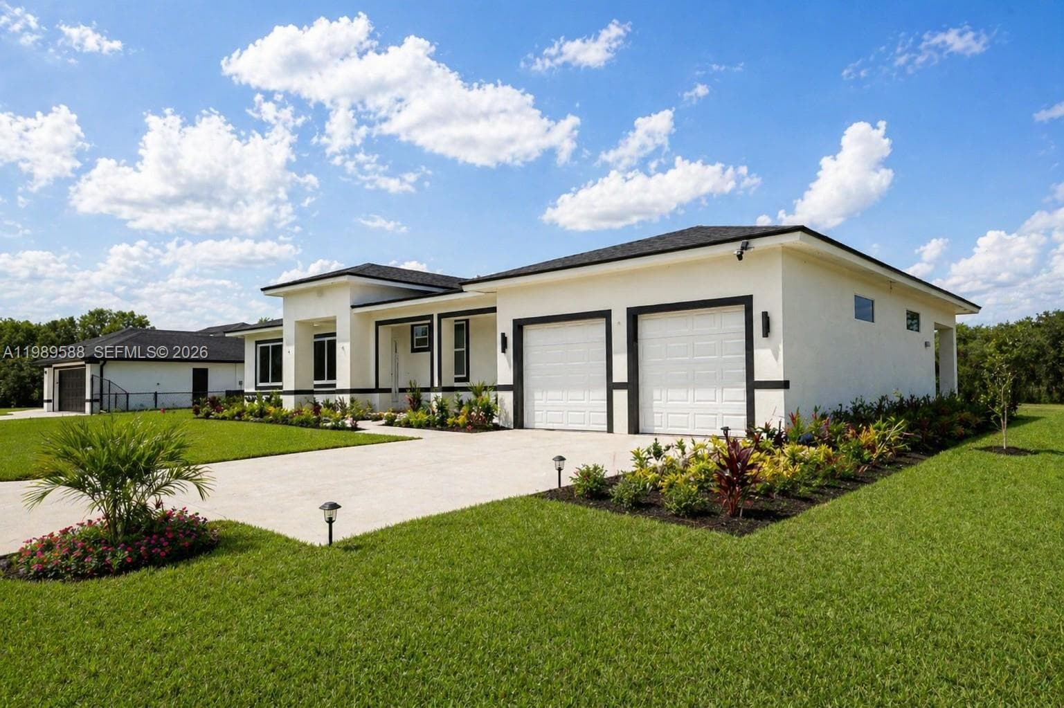 1715 McArthur Ave, Lehigh Acres, FL 33972 photo 3