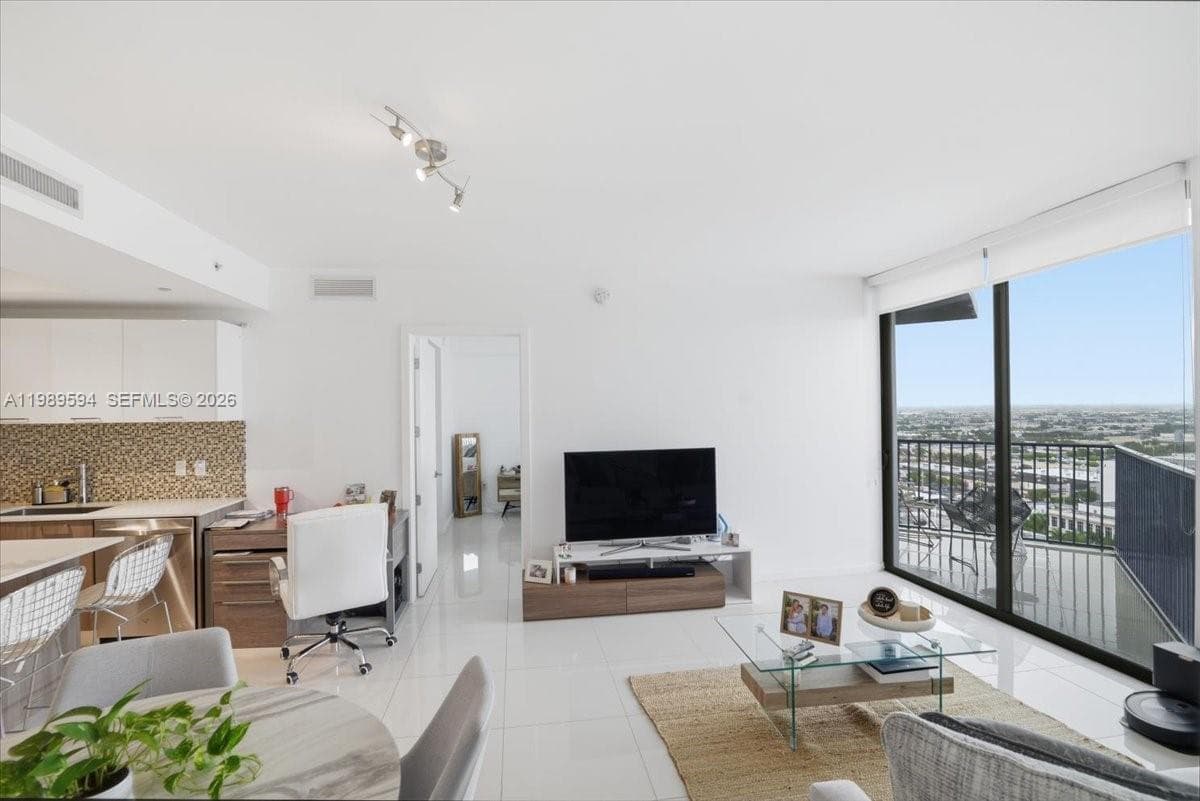 5300 Paseo Blvd # 1803, Doral, FL 33166 photo 5
