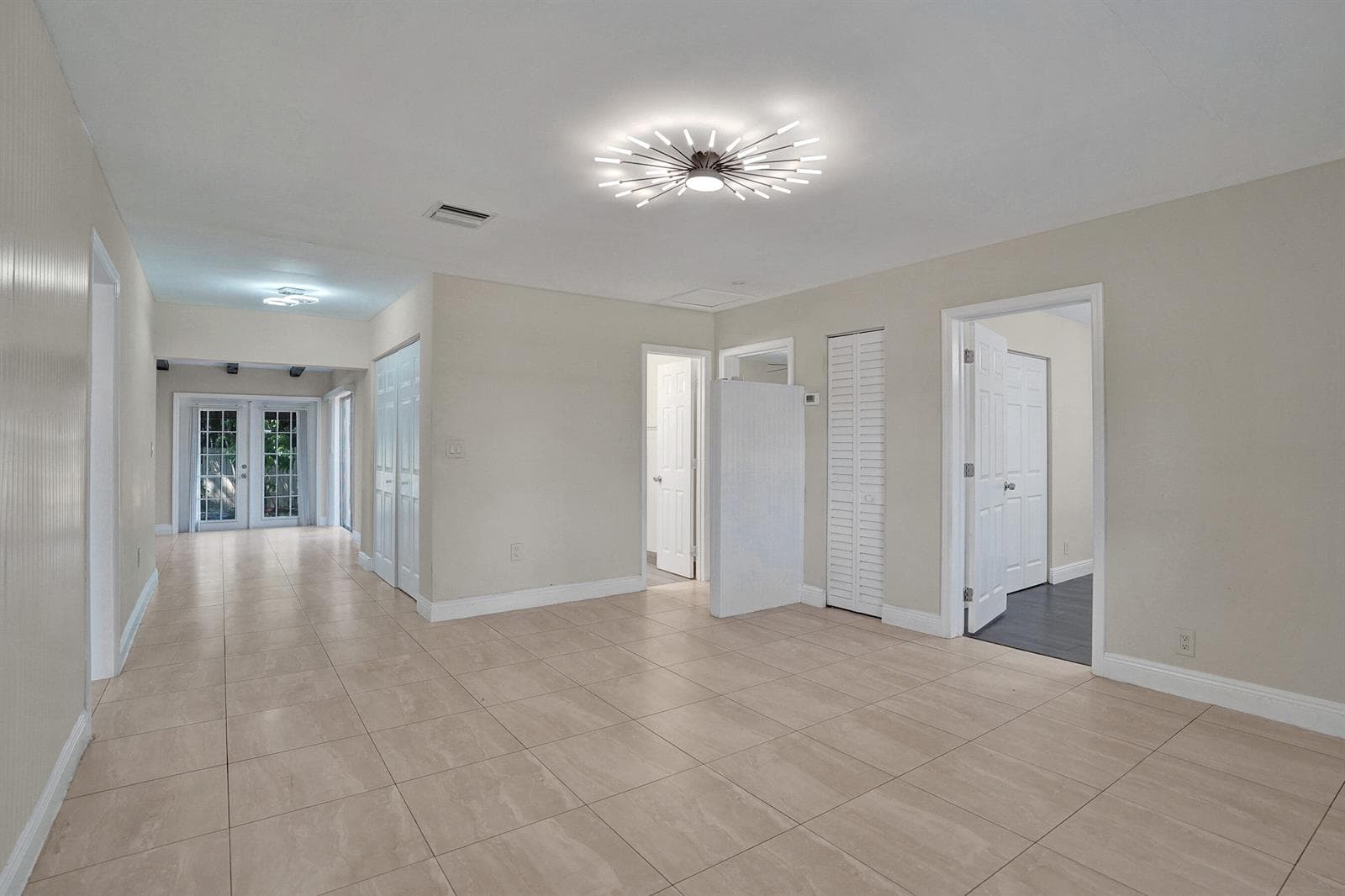 131 NE 51st Street, Oakland Park, FL 33334 photo 4