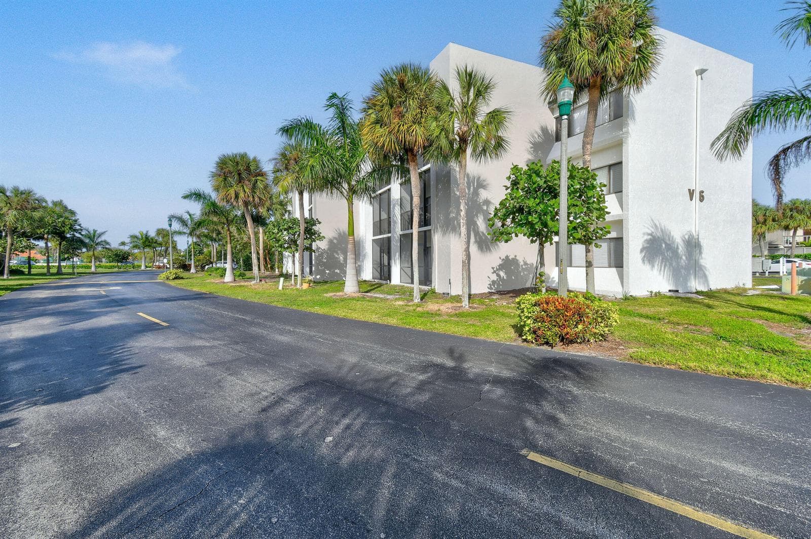 1605 S Us Highway 1 # 301v6, Jupiter, FL 33477 photo 2