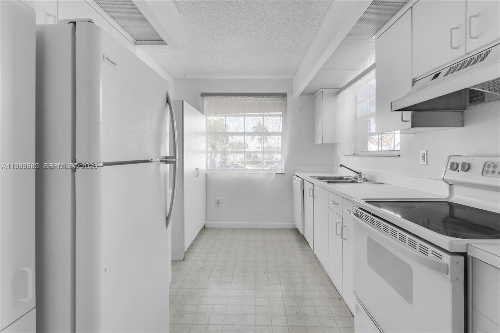 2274 SE 27th Dr # 205-F, Homestead, FL 33035 photo 4