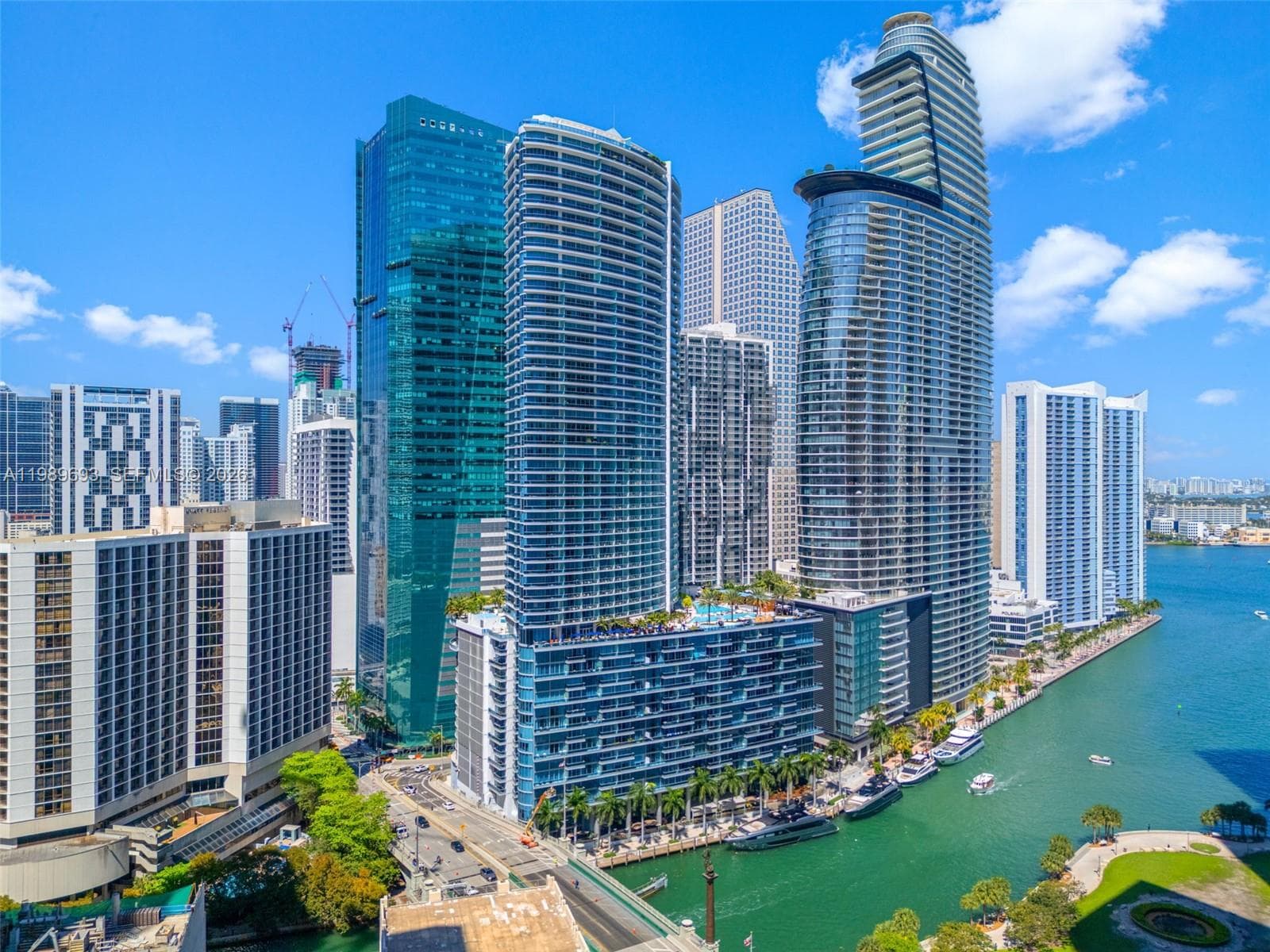 200 Biscayne Boulevard Way # 3707, Miami, FL 33131 photo 2
