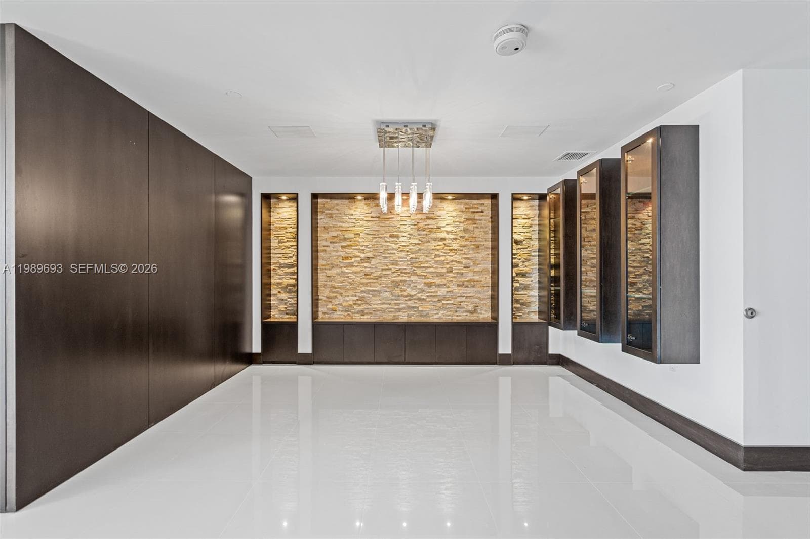 200 Biscayne Boulevard Way # 3707, Miami, FL 33131 photo 3