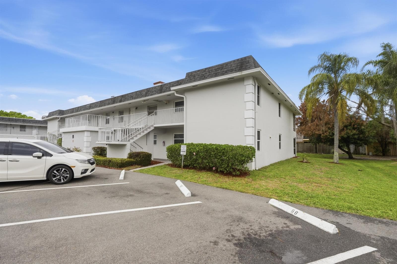 1166 6th Avenue # B8, Vero Beach, FL 32960 photo 2