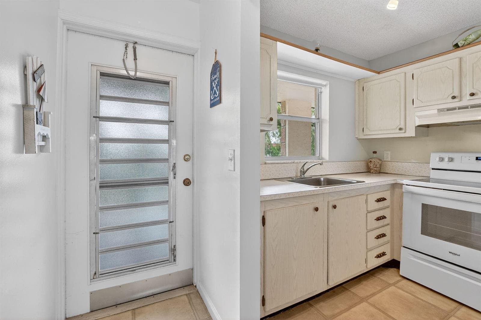 9855 Sandalfoot Boulevard # Apt 317, Boca Raton, FL 33428 photo 4