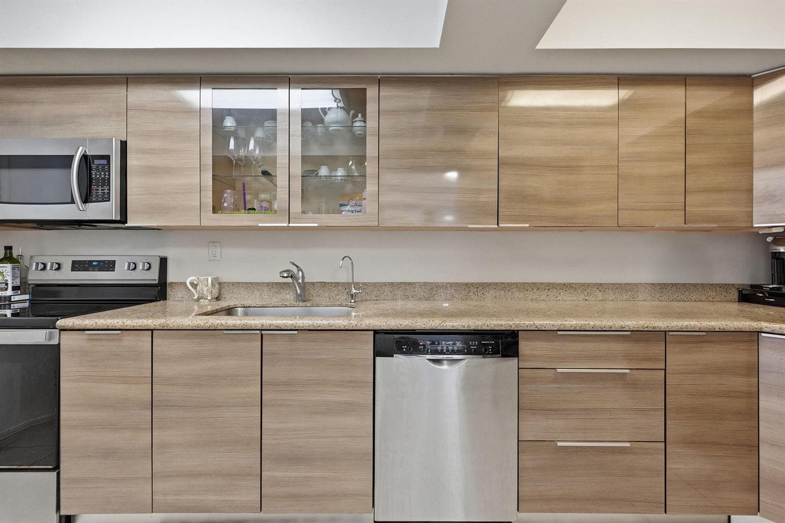 18011 Biscayne Boulevard # 1502, Aventura, FL 33160 photo 3