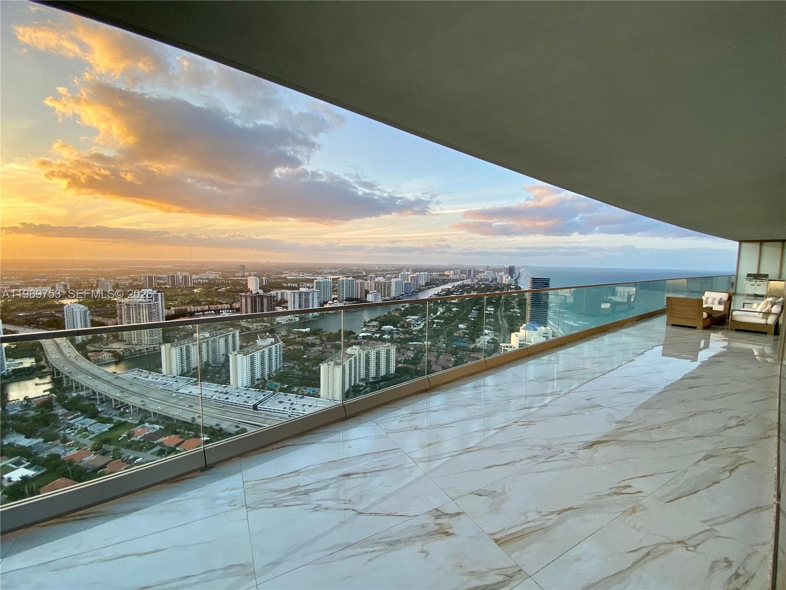 18975 Collins Ave # 5105, Sunny Isles Beach, FL 33160 photo 2