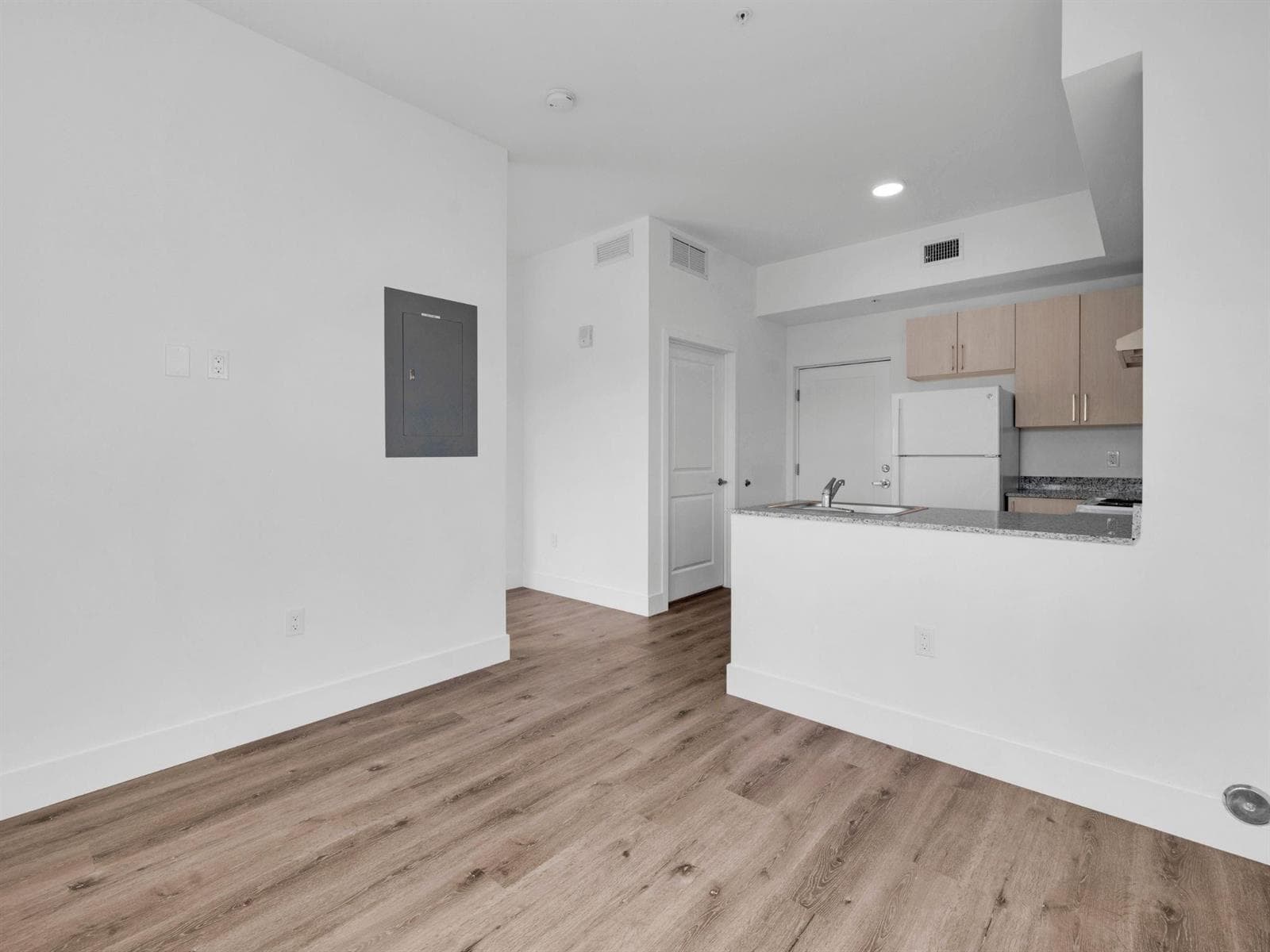 2130 NW 37th Street, Miami, FL 33142 photo 2
