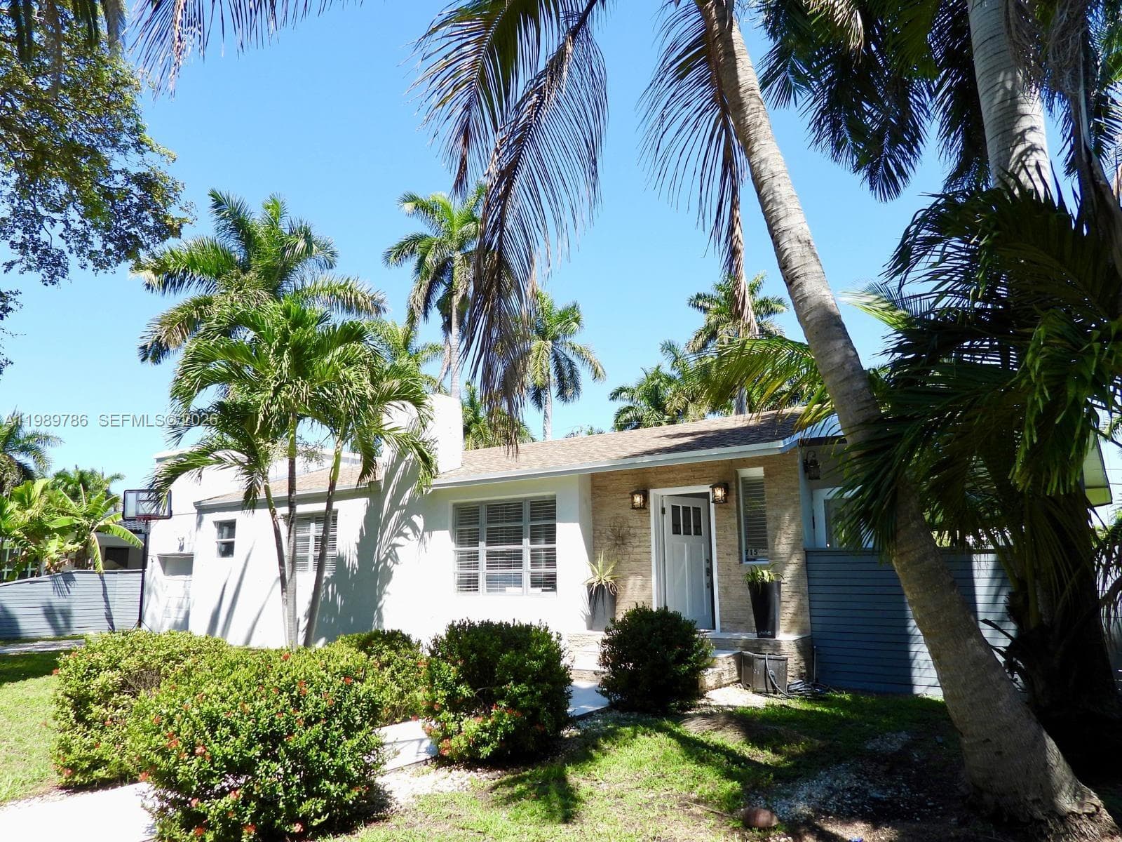 715 Hollywood Blvd, Hollywood, FL 33019 photo 2