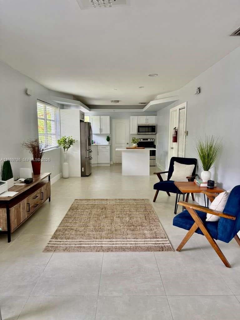 715 Hollywood Blvd, Hollywood, FL 33019 photo 5