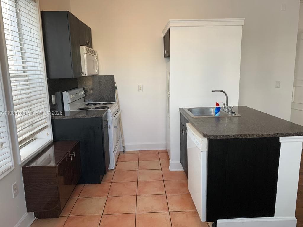 1027 Pennsylvania Ave # 203, Miami Beach, FL 33139 photo 5