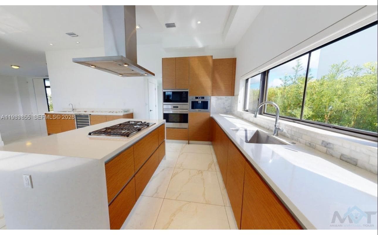 16580 Sunset Way # 16580, Weston, FL 33326 photo 5