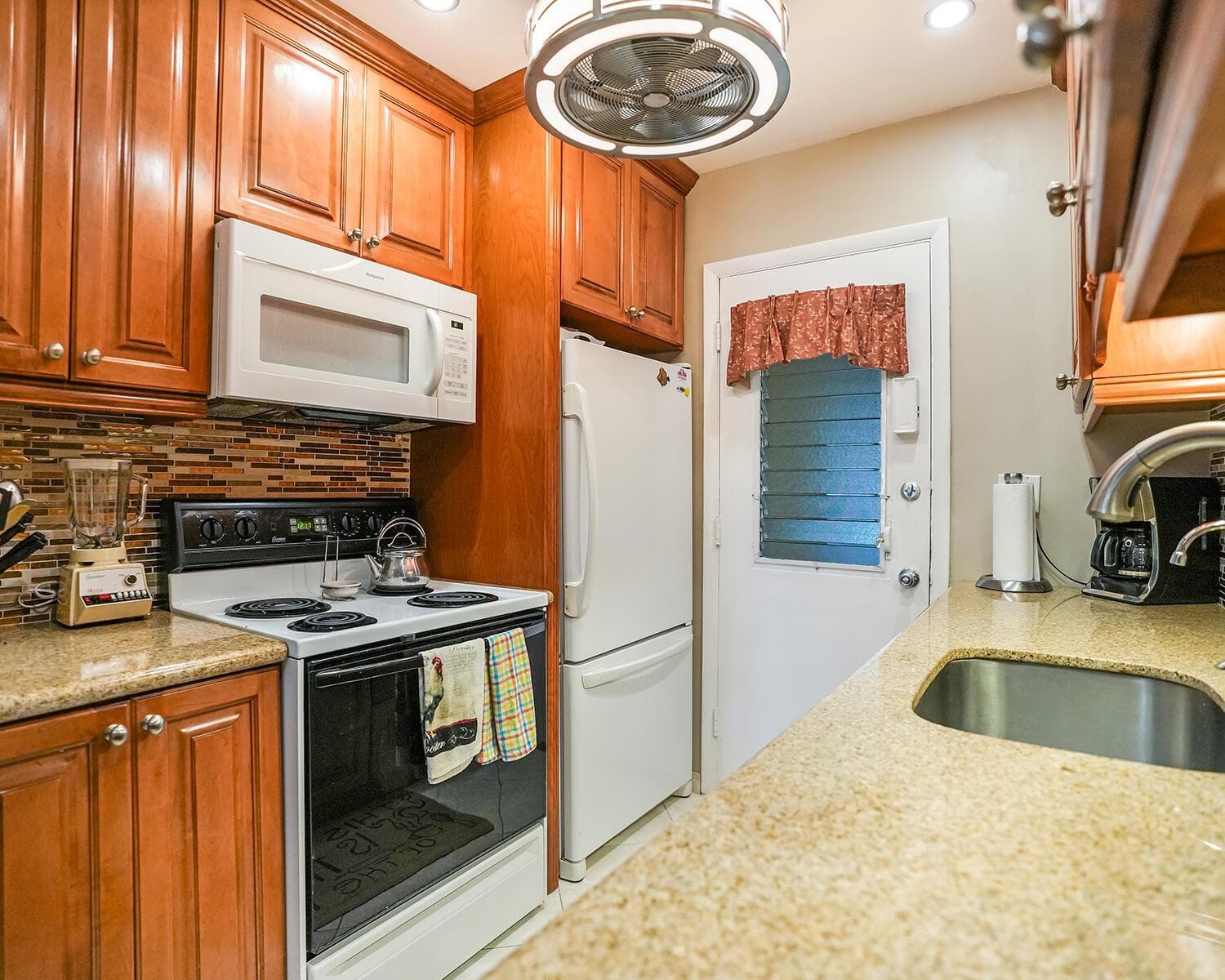 16801 NE 13th Avenue # 308, Miami, FL 33162 photo 2