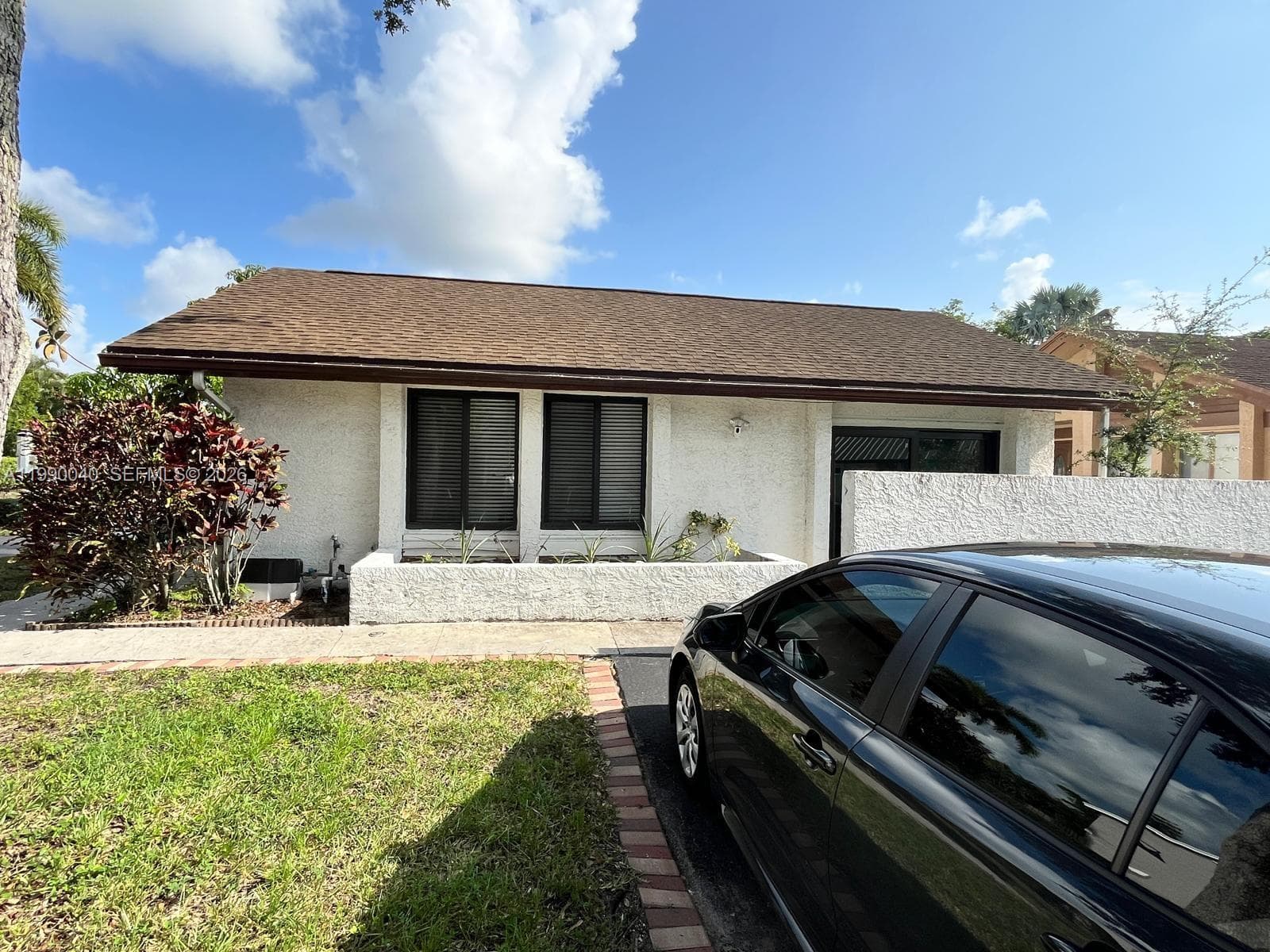 3931 SW 84th Ter, Davie, FL 33328 photo 2