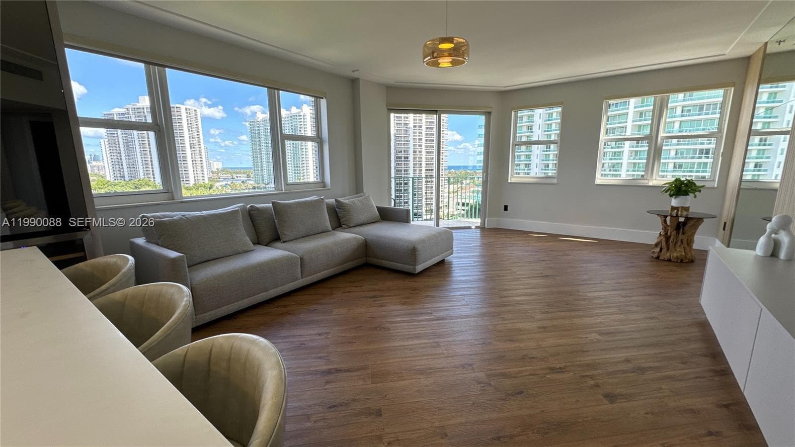 20000 E Country Club Dr # 1016, Aventura, FL 33180 photo 3