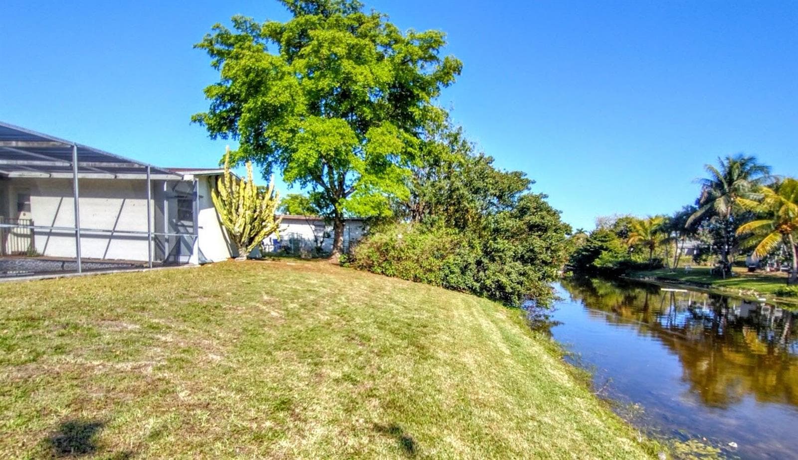 8528 Windsor Drive, Miramar, FL 33025 photo 4
