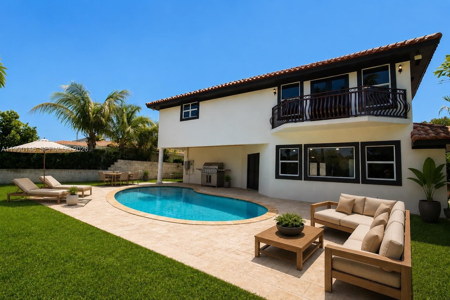 545 S Shore Dr, Miami Beach, FL 33141 photo 2