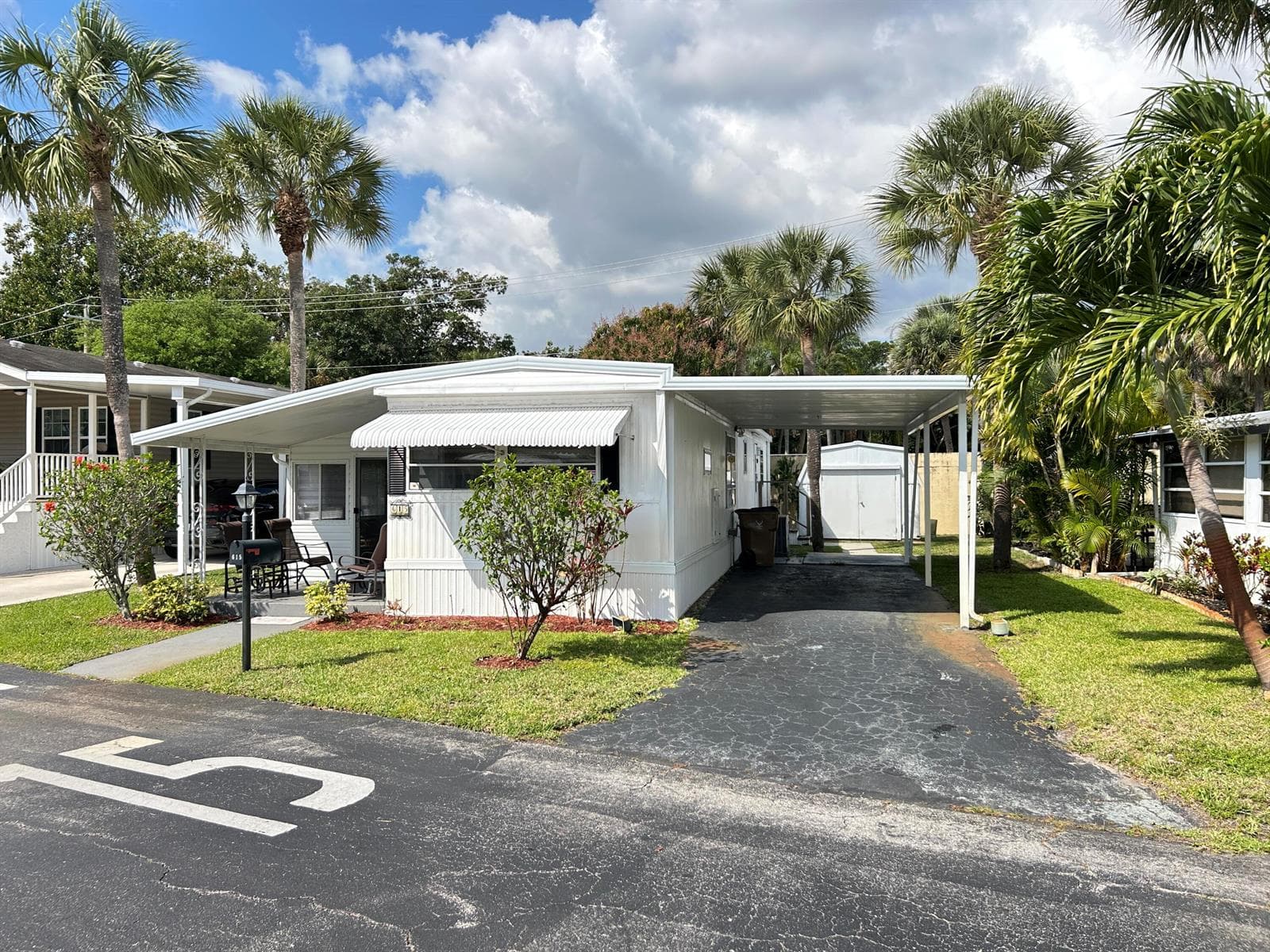 615 Alamanda Lane, Deerfield Beach, FL 33442 photo 2