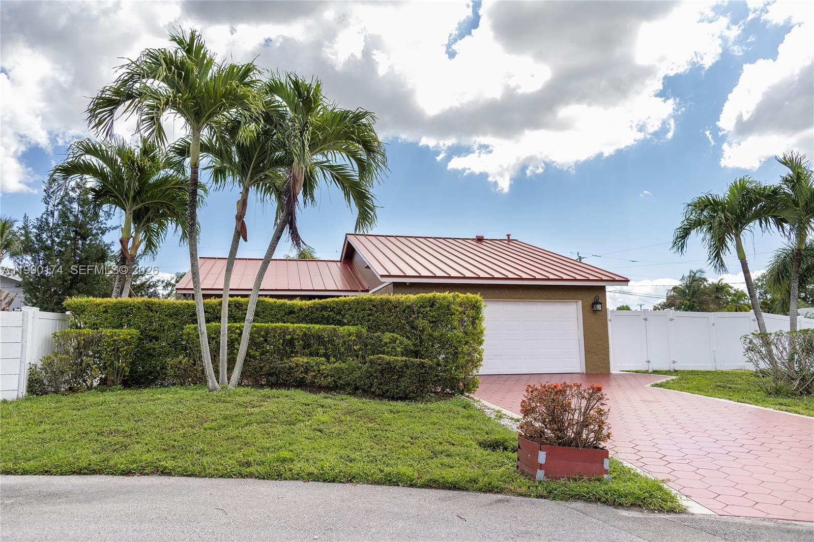 4548 SW 28th Way, Dania Beach, FL 33312 photo 2
