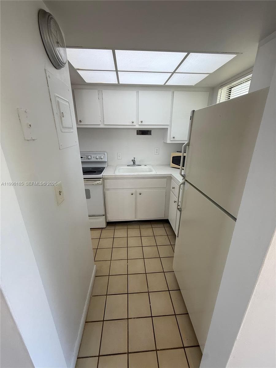 1333 E Hallandale Beach Blvd # 223, Hallandale Beach, FL 33009 photo 5
