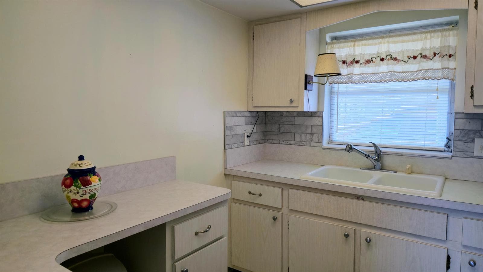 2800 Ashley Drive E # B, West Palm Beach, FL 33415 photo 5