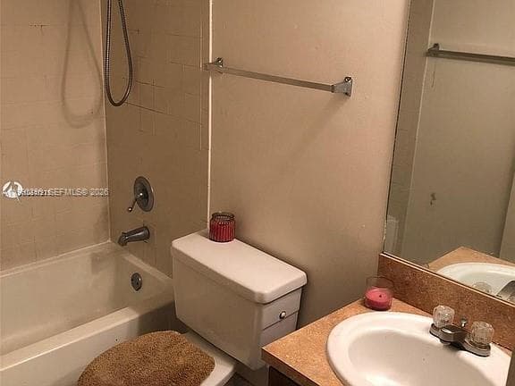 7235 NW 179th St # 103, Hialeah, FL 33015 photo 5