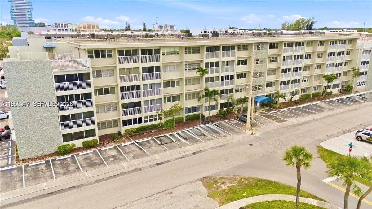 330 SE 2nd St # 101G, Hallandale Beach, FL 33009 photo 3