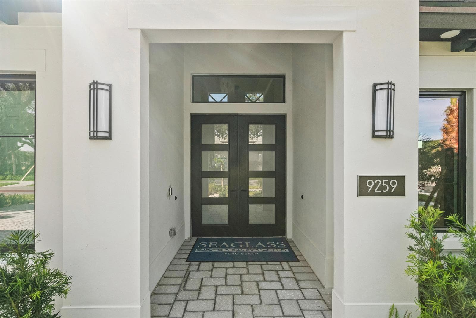 9259 Seaglass Court, Vero Beach, FL 32963 photo 2