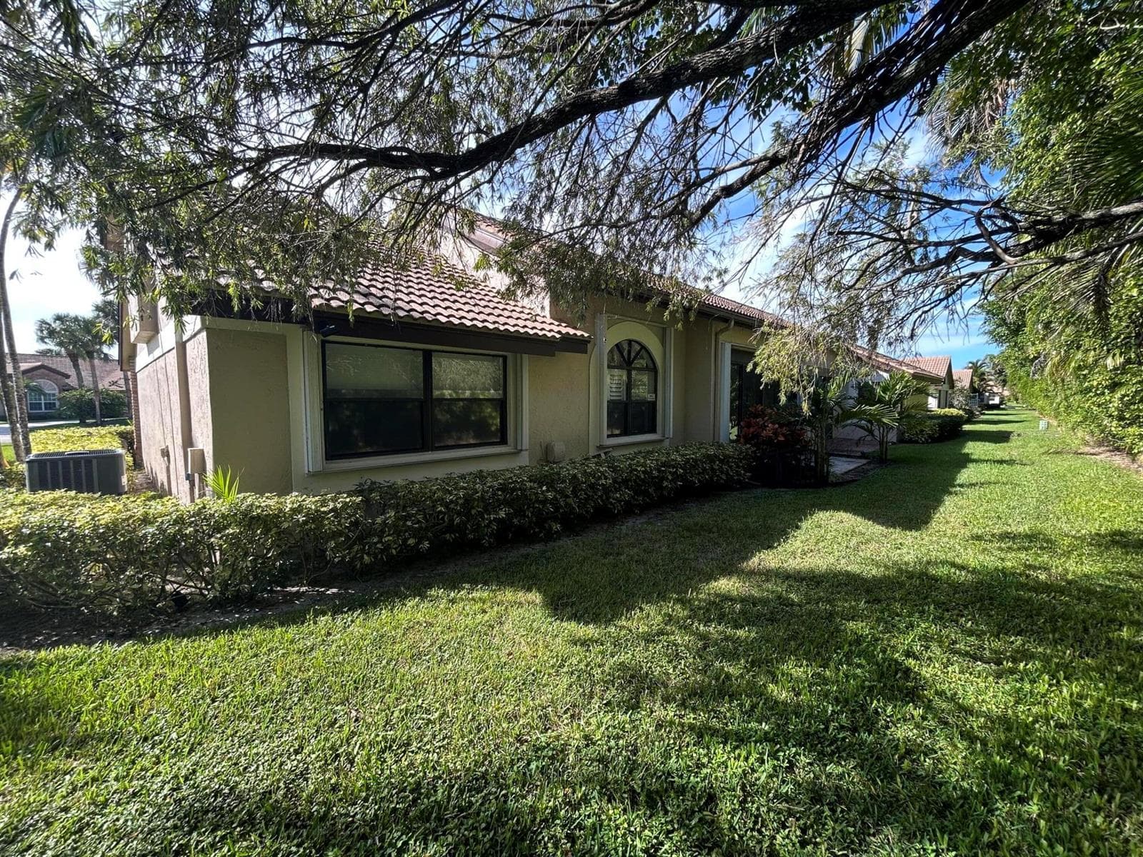 7207 Le Chalet Boulevard, Boynton Beach, FL 33472 photo 3