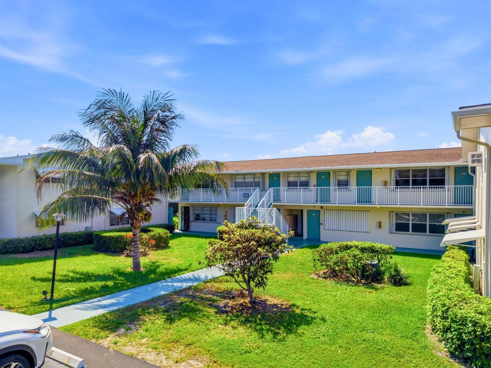 480 Horizons W # 208, Boynton Beach, FL 33435 photo 3