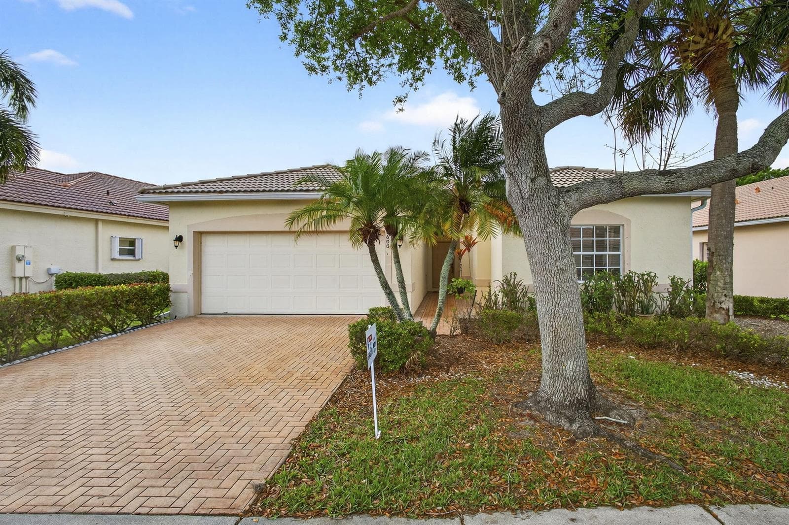 8600 Pine Cay, West Palm Beach, FL 33411 photo 3