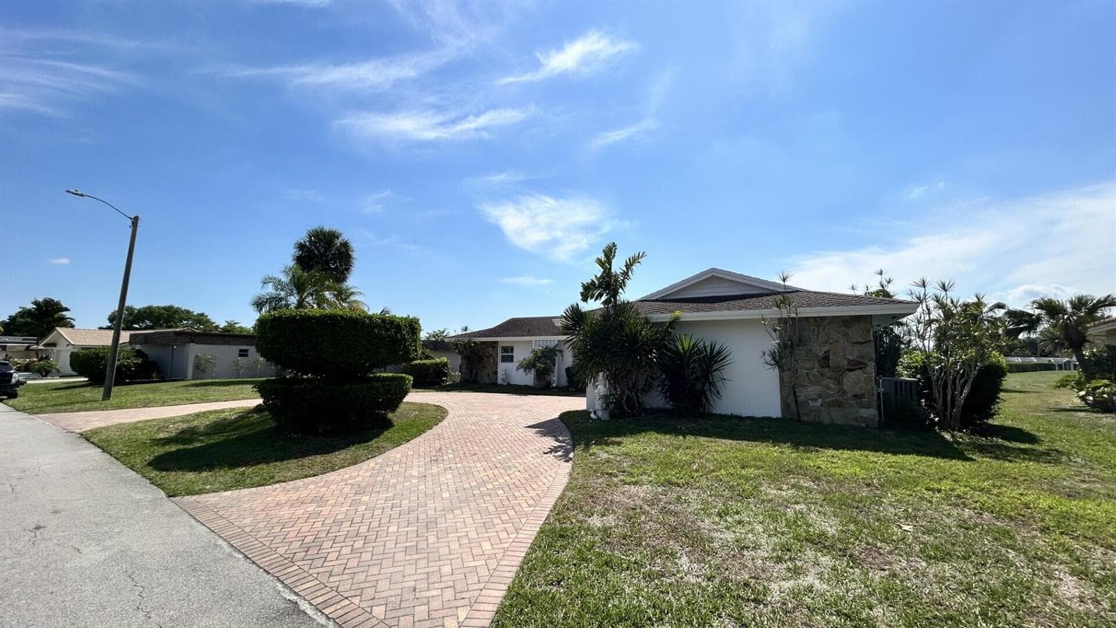 5728 S Bayberry Lane, Tamarac, FL 33319 photo 3