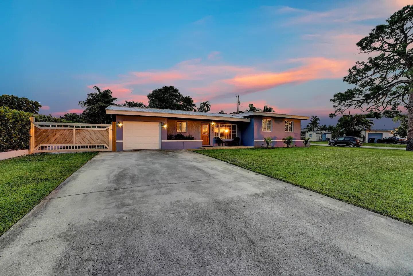 5574 Lake Osborne Drive, Lake Worth, FL 33461 photo 2