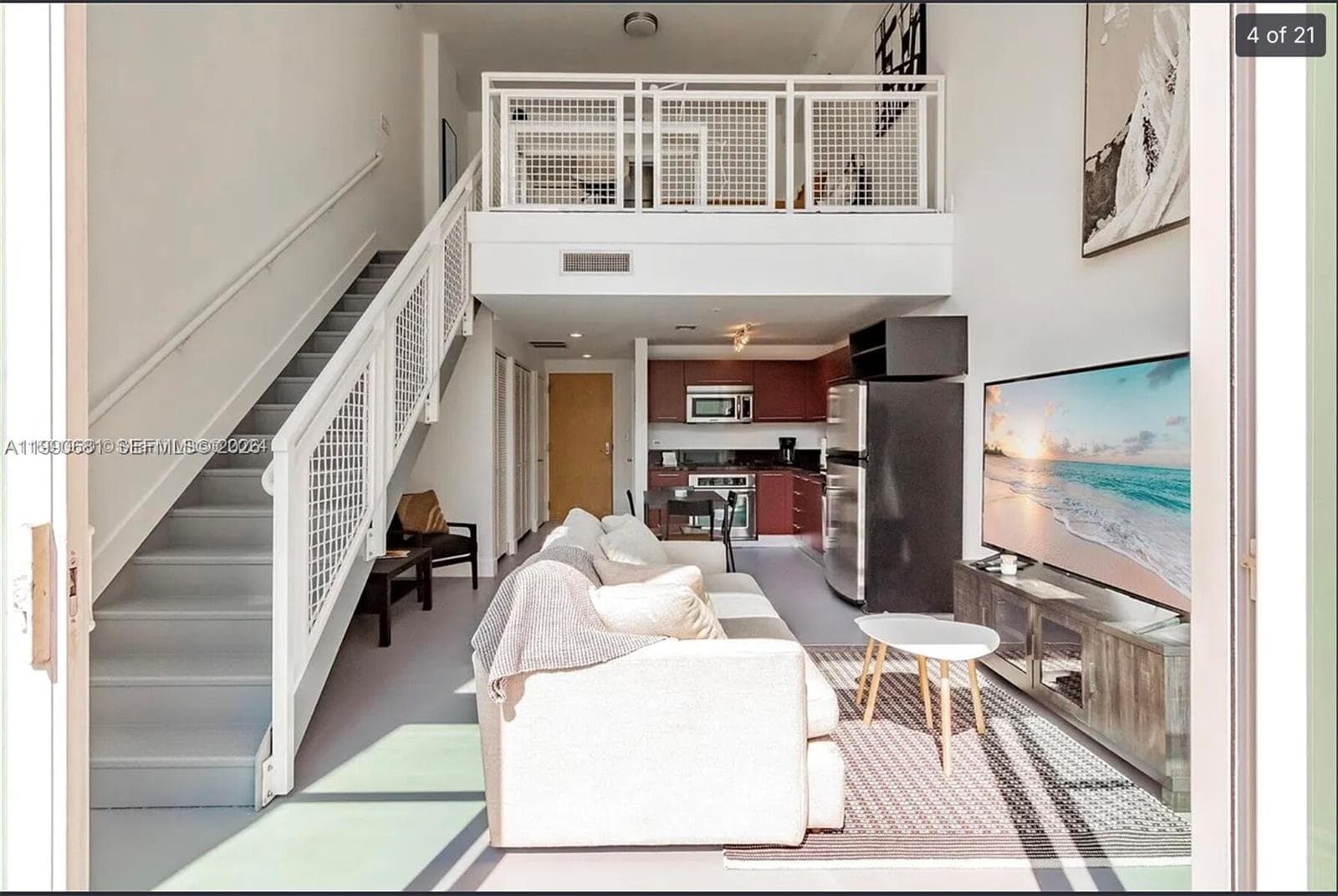 253 NE 2nd St # 617, Miami, FL 33132 photo 3